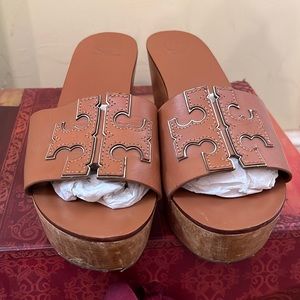Tory Burch wooden, platform sandals size 9M